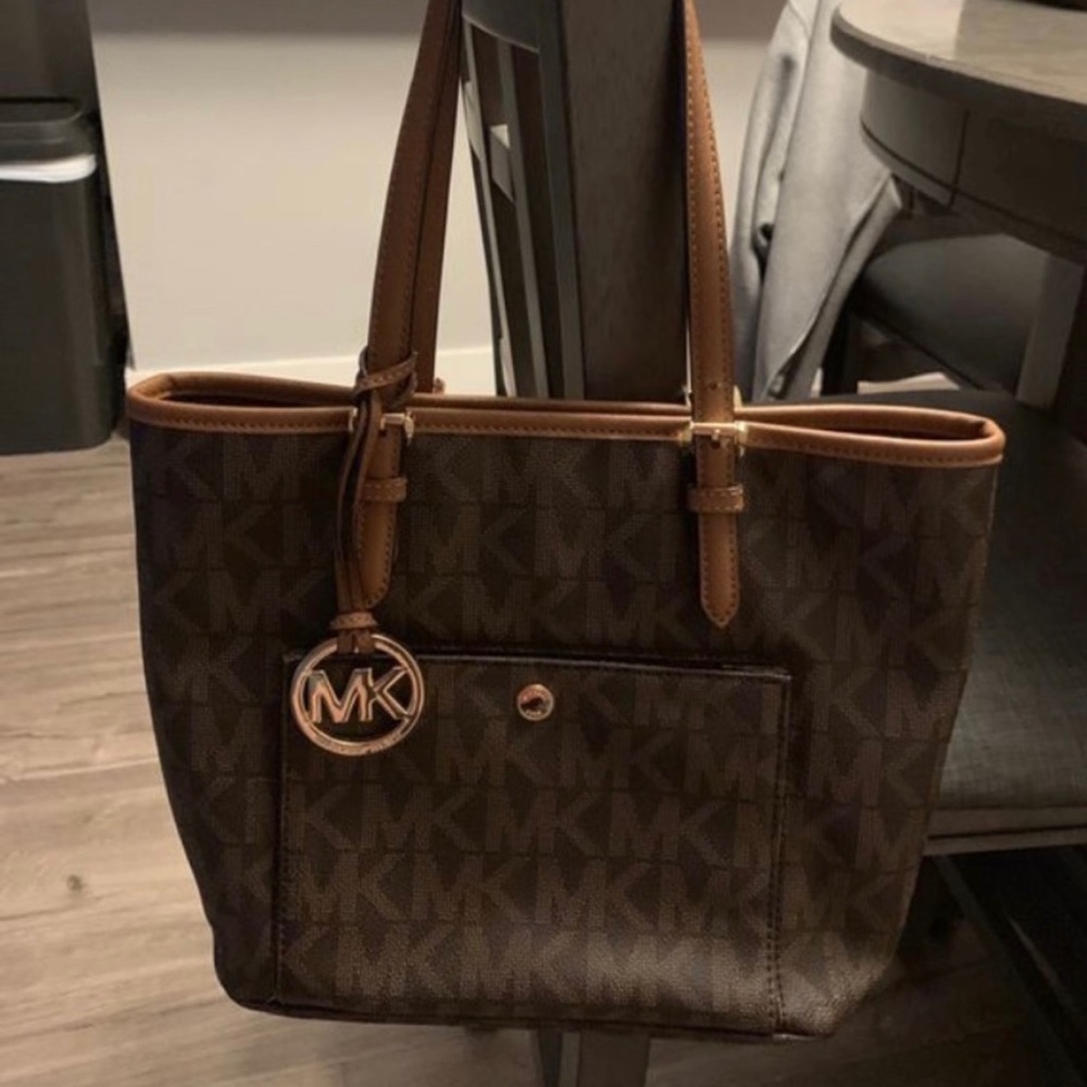 Michael Kors jet set